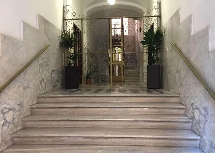 Freedom Traveller Hostal Roma