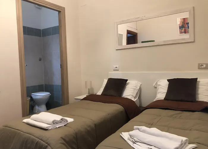 Freedom Traveller Hostal Roma